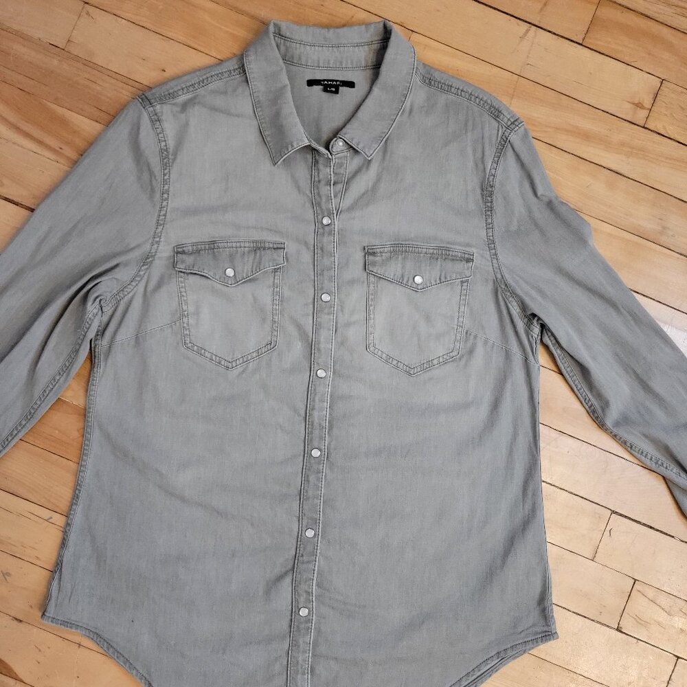 Tahari Light Gray Long Sleeve Button Front Shirt Large Cotton Stretch - Picture 2 of 7